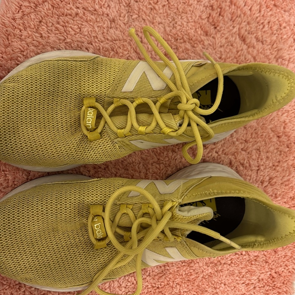 New balance yellow running sneakers